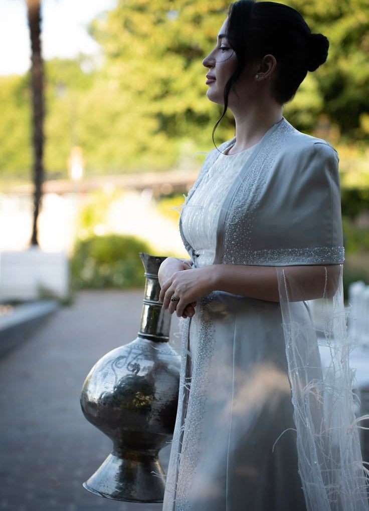 Robe de soirée plumée